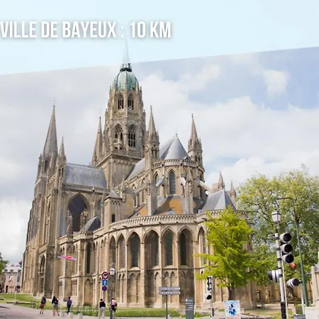 L'air Marin Avec Belle Terrasse Vue Degagee Sejour Lumineux 10 Mn A Pied Et Centre En Bessin, Tous Commerces Et Restaurants, Proche Bayeux Et Omaha דירה פורט-אן-בסאן-אופאן