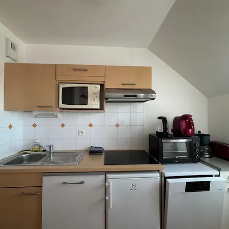 Daire L'air Marin Avec Belle Terrasse Vue Degagee Sejour Lumineux 10 Mn A Pied Et Centre En Bessin, Tous Commerces Et Restaurants, Proche Bayeux Et Omaha *