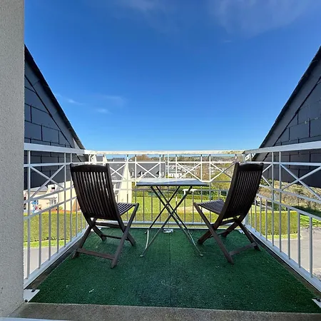 Avec Belle Terrasse 10 Mn à Pied Centre En Bessin Proche Bayeux Et Omaha
