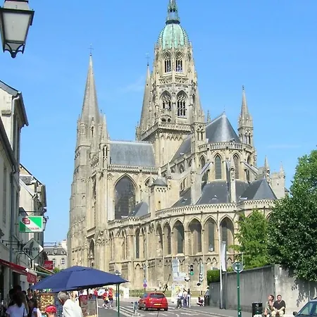 L'air Marin Avec Belle Terrasse Vue Degagee Sejour Lumineux 10 Mn A Pied Et Centre En Bessin, Tous Commerces Et Restaurants, Proche Bayeux Et Omaha * פורט-אן-בסאן-אופאן