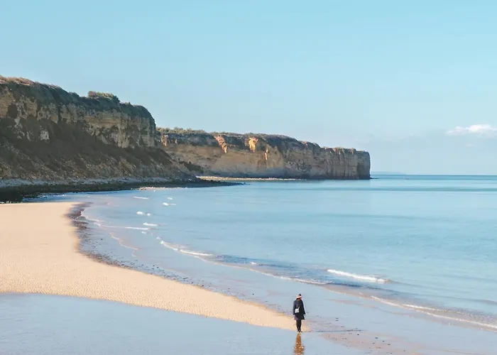 Avec Belle Terrasse 10 Mn à Pied Centre En Bessin Proche Bayeux Et Omaha Appartamento