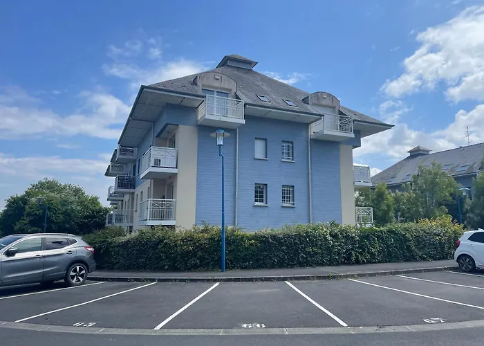 Avec Belle Terrasse 10 Mn à Pied Centre En Bessin Proche Bayeux Et Omaha *