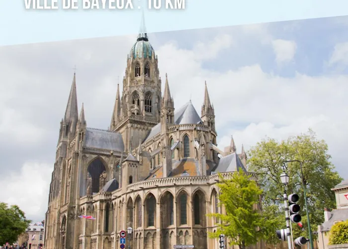 Avec Belle Terrasse 10 Mn à Pied Centre En Bessin Proche Bayeux Et Omaha Appartamento Port-en-Bessin-Huppain