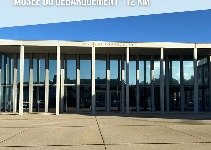 Avec Belle Terrasse 10 Mn à Pied Centre En Bessin Proche Bayeux Et Omaha