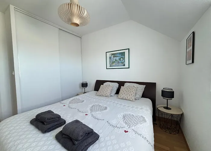 Appartamento Avec Belle Terrasse 10 Mn à Pied Centre En Bessin Proche Bayeux Et Omaha *